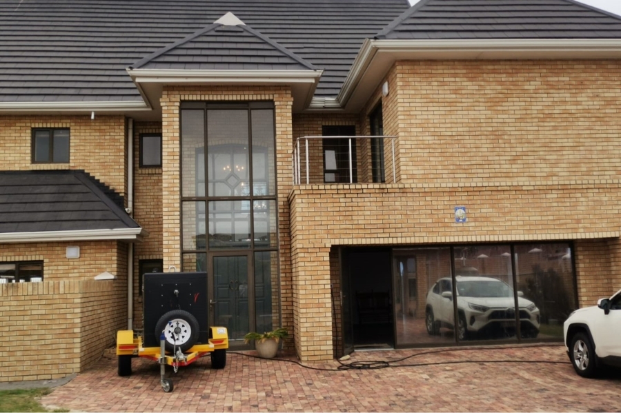 5 Bedroom Property for Sale in Bluewater Bay Eastern Cape